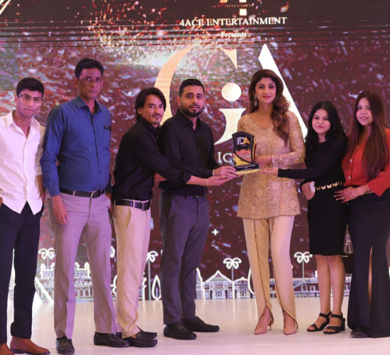 International Dazzling Award 2025 Presented to Go Global Immigration by Shilpa Shetty